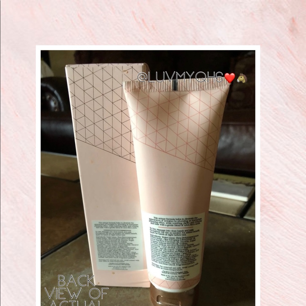 RADIENCE LABS Hand Creme 🎉HP🎉 - Picture 2 of 3